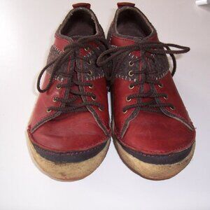 Merrell Red Leather with Brown Wool Trim SIze 8 Gum Sole